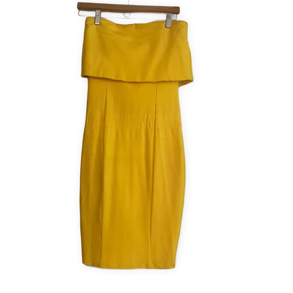 Lavish Alice yellow popover dress.